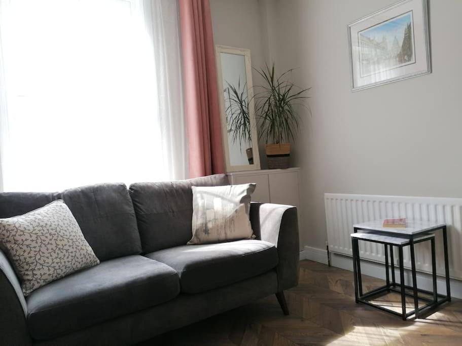 Stunning 3 Bedroom Townhouse In The Heart Of City Belfast Exteriér fotografie