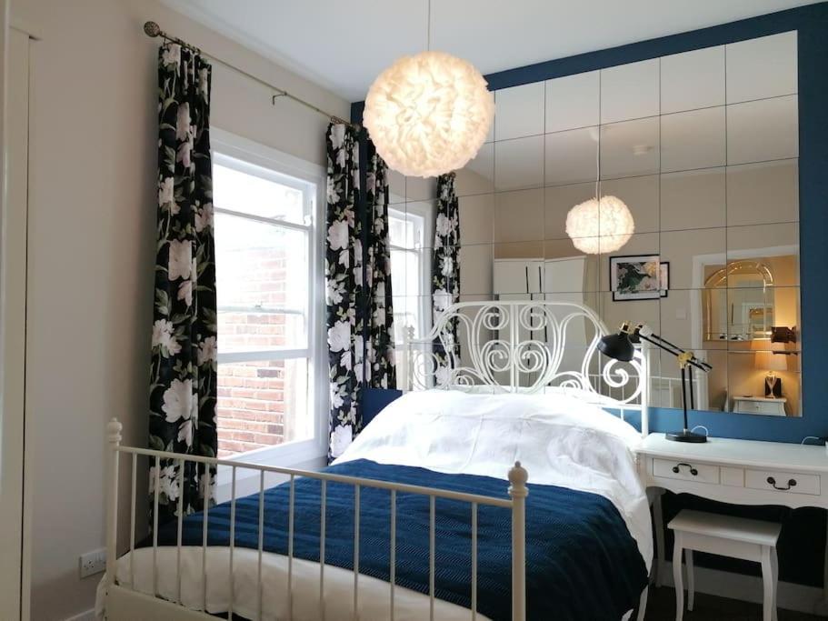 Stunning 3 Bedroom Townhouse In The Heart Of City Belfast Exteriér fotografie